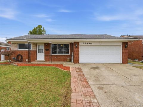 29134 Palomino Drive Warren City MI 48093