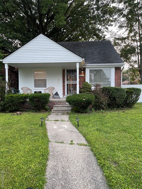 4215 S Three Mile Drive Detroit City MI 48224