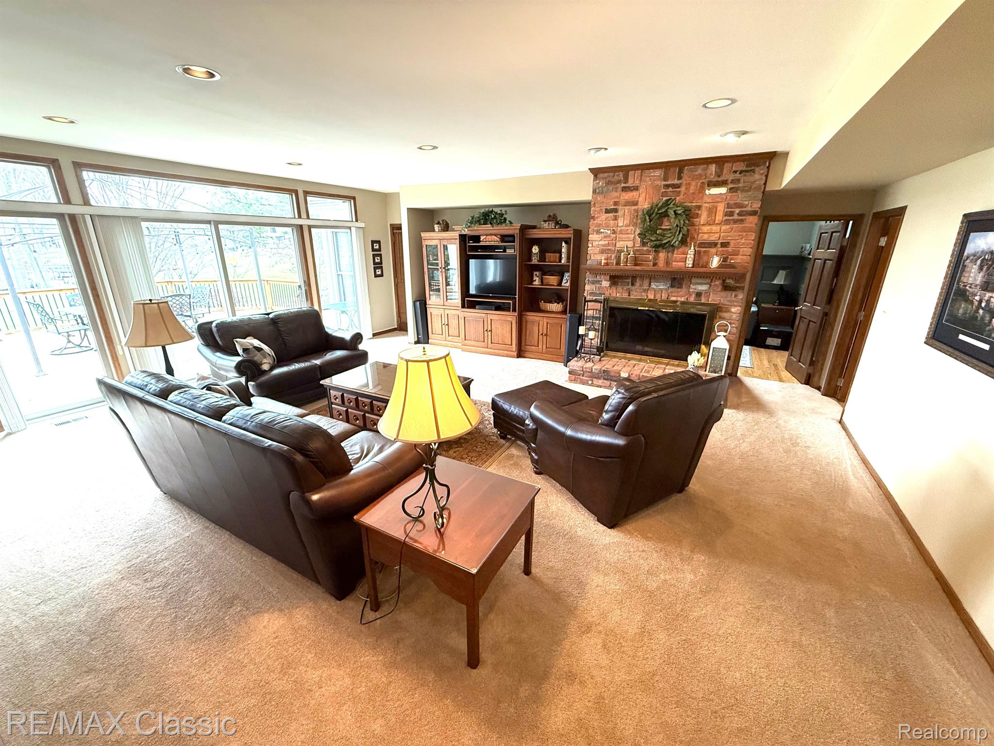 5280 INVERRARY Lane