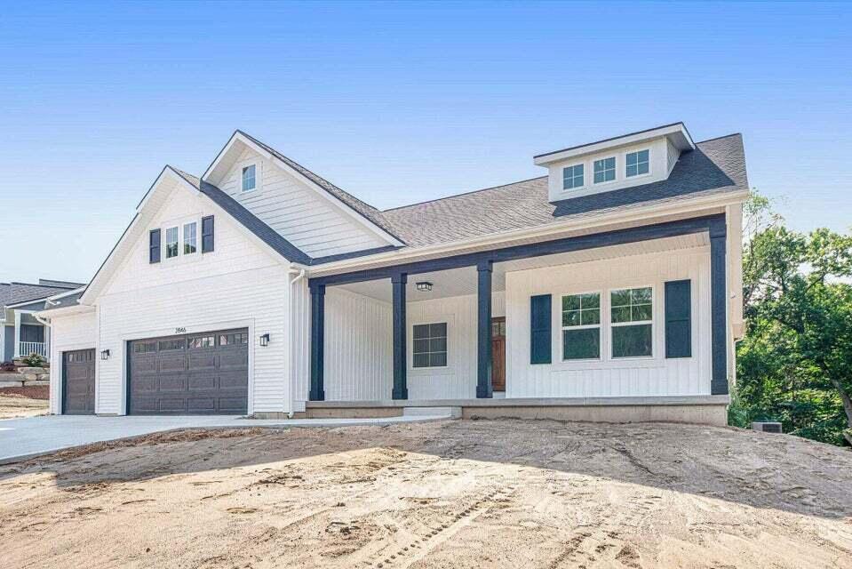 9689 Saint Ives Drive