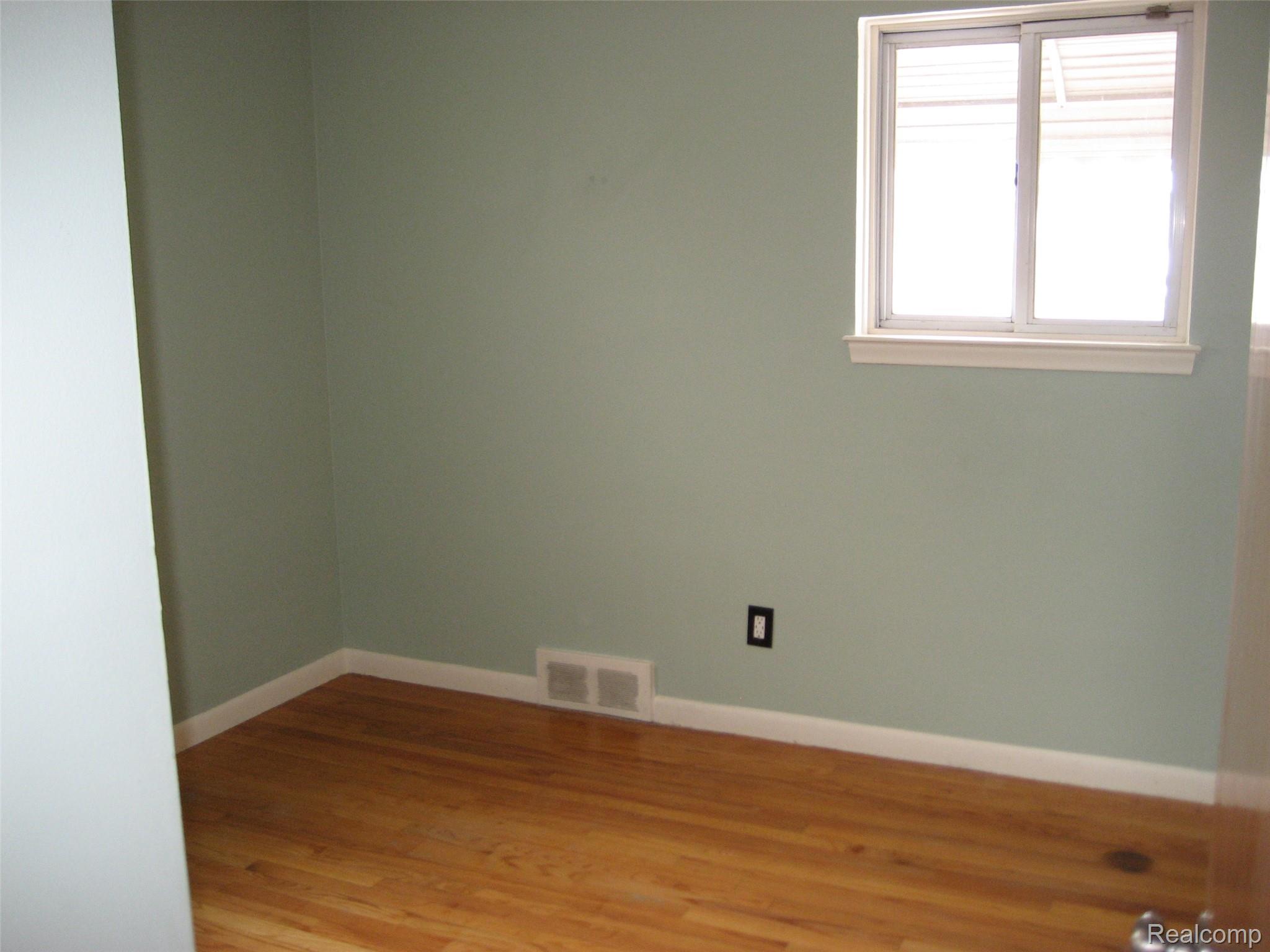 15142 Fordline Street W