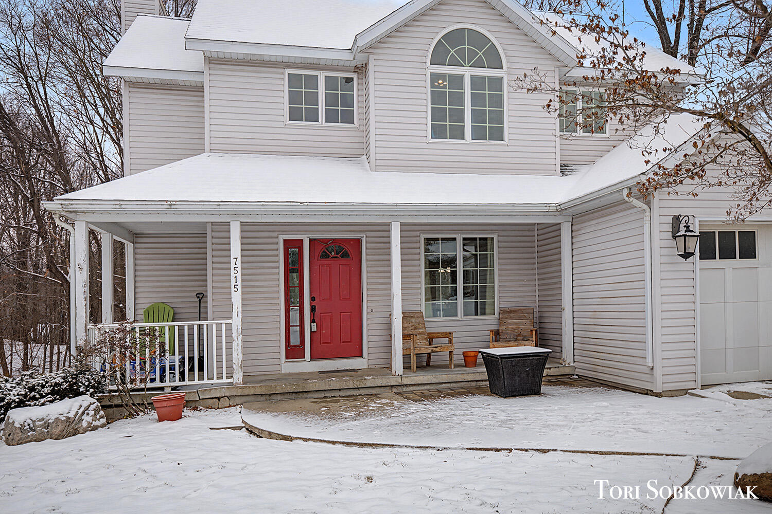 7515 Las Palmas Drive NE