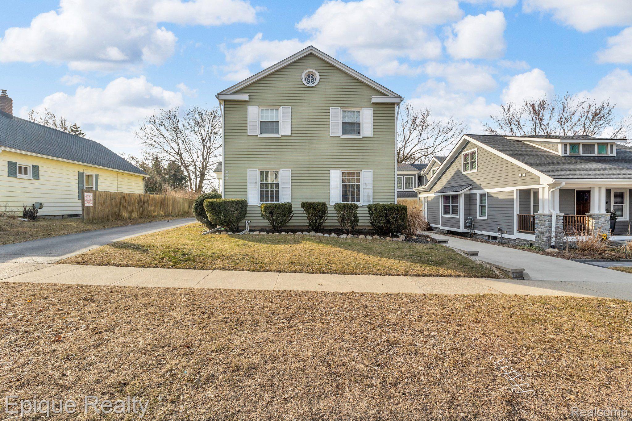333 WOODWARD Avenue 1
