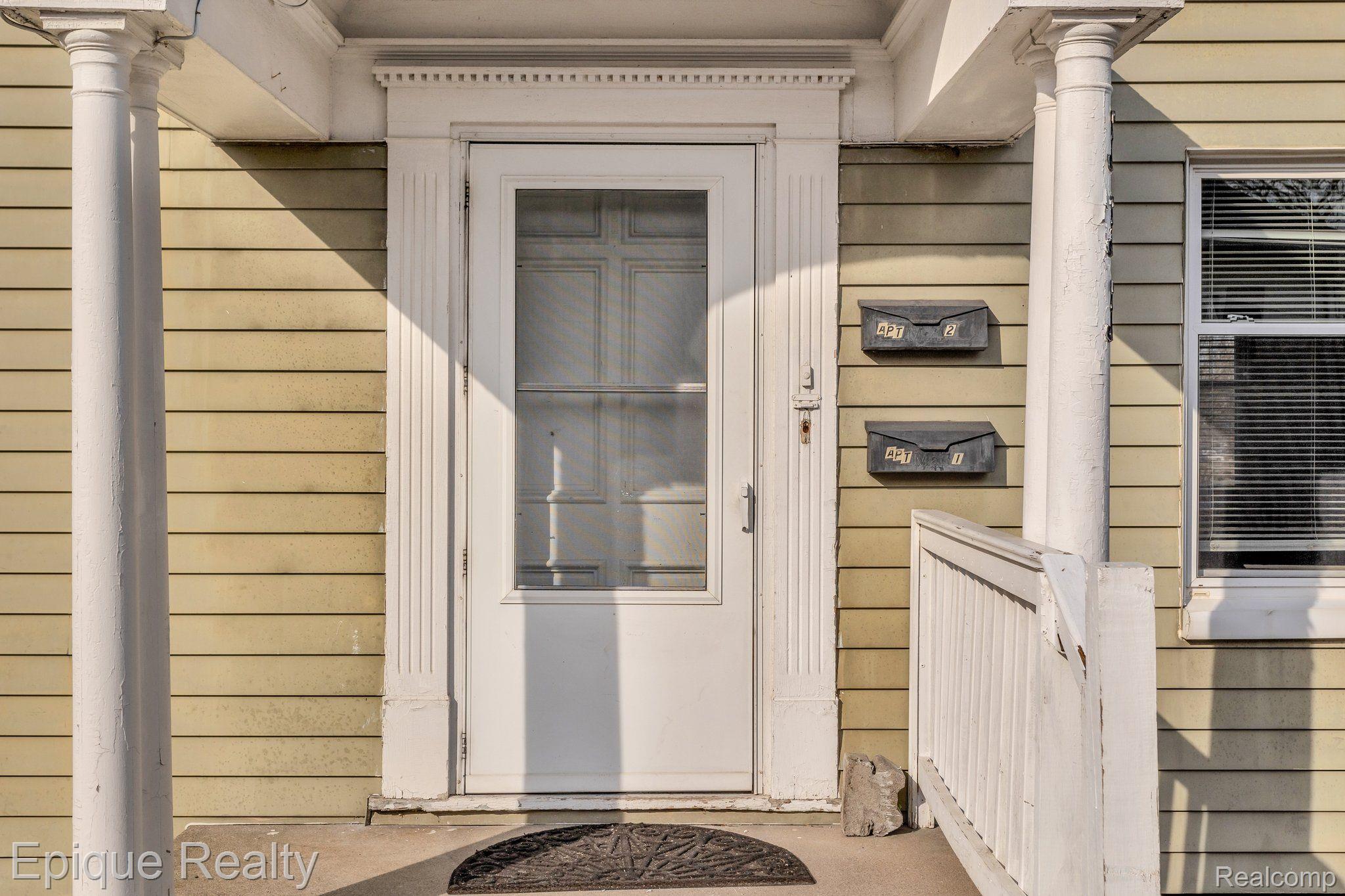 333 WOODWARD Avenue 1