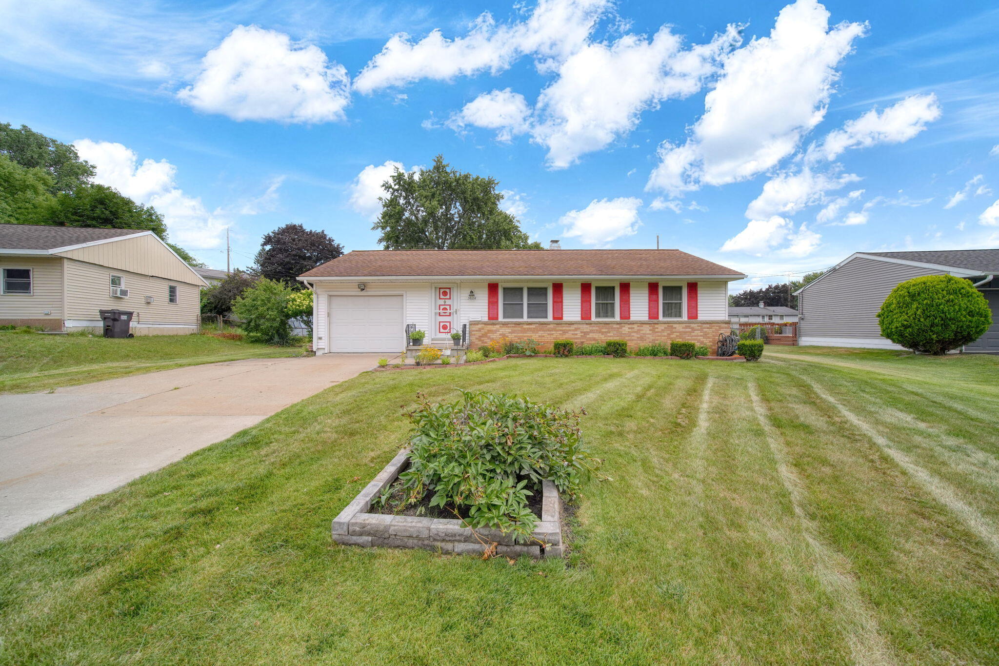5574 Dogwood Drive