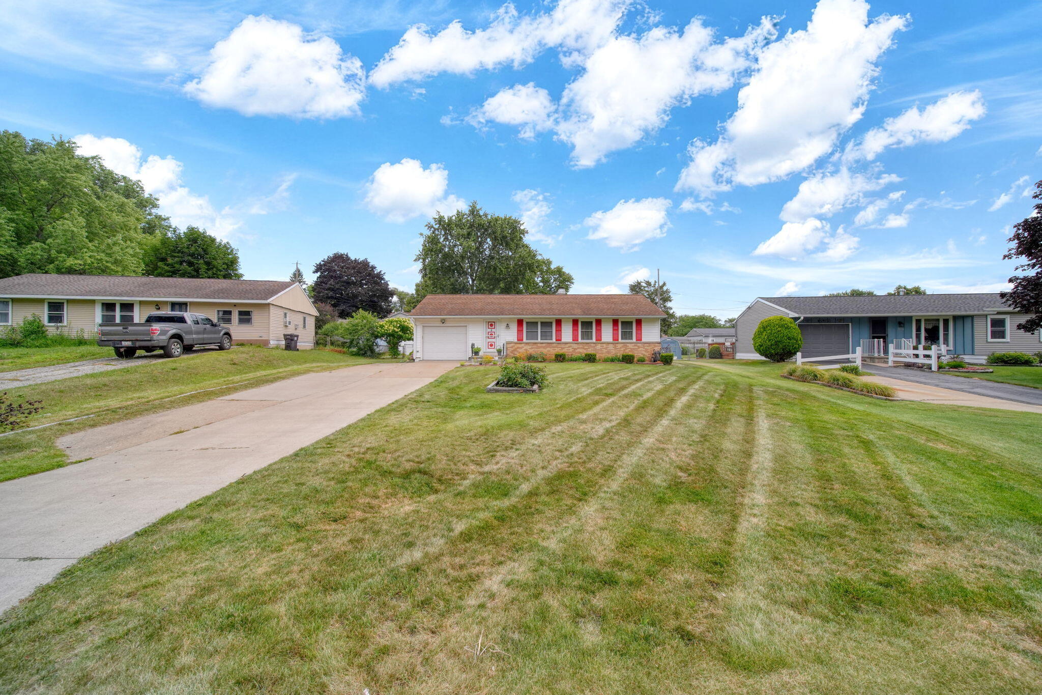 5574 Dogwood Drive