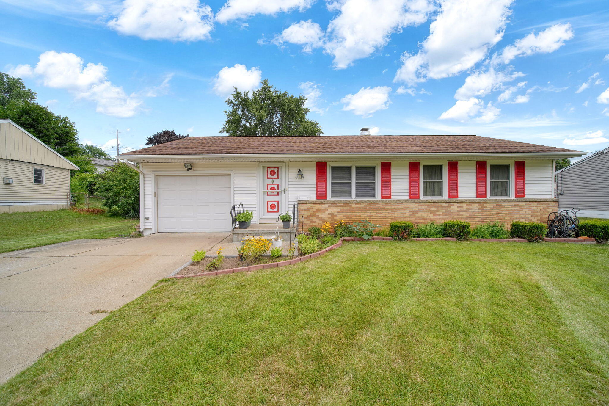 5574 Dogwood Drive