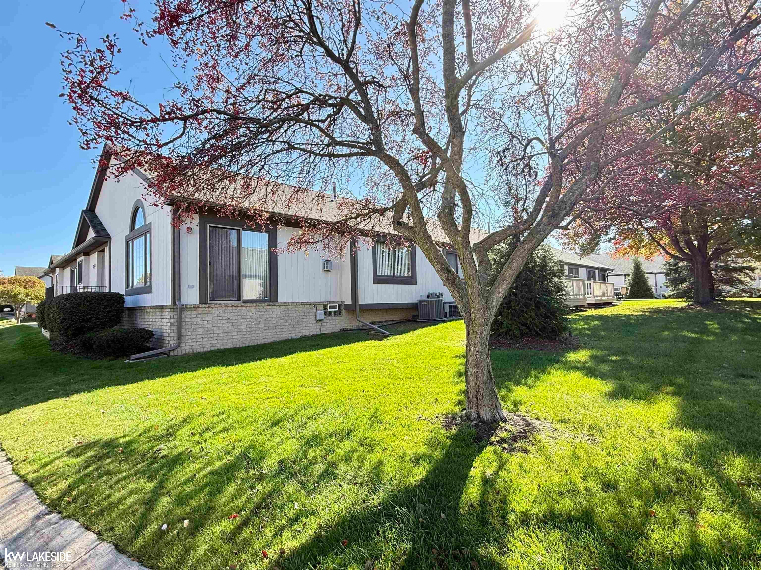 13425 Highland Circle