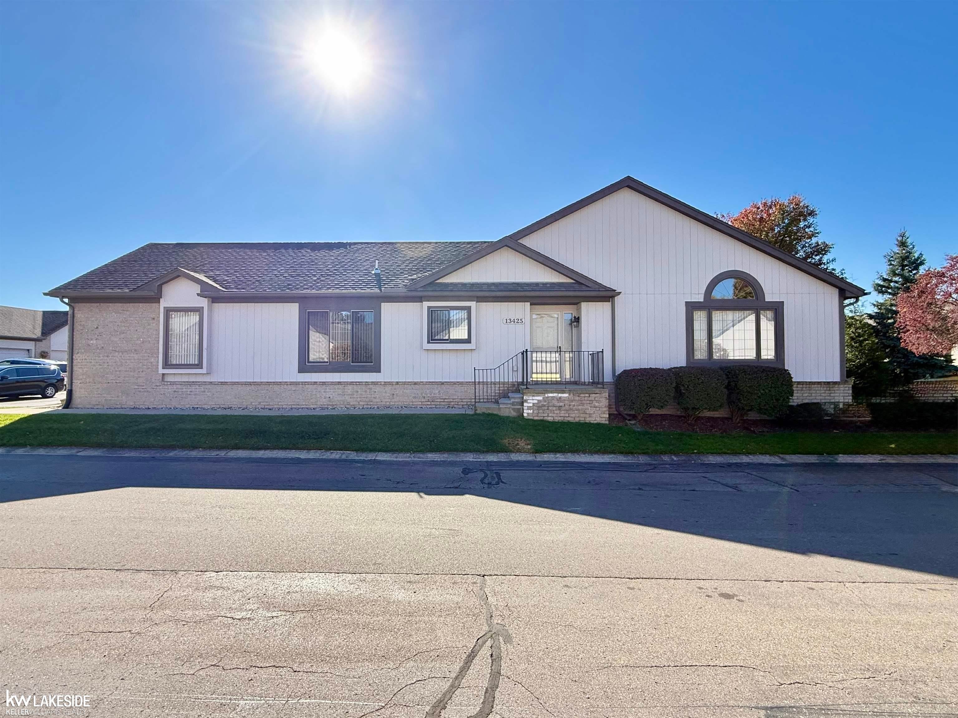 13425 Highland Circle