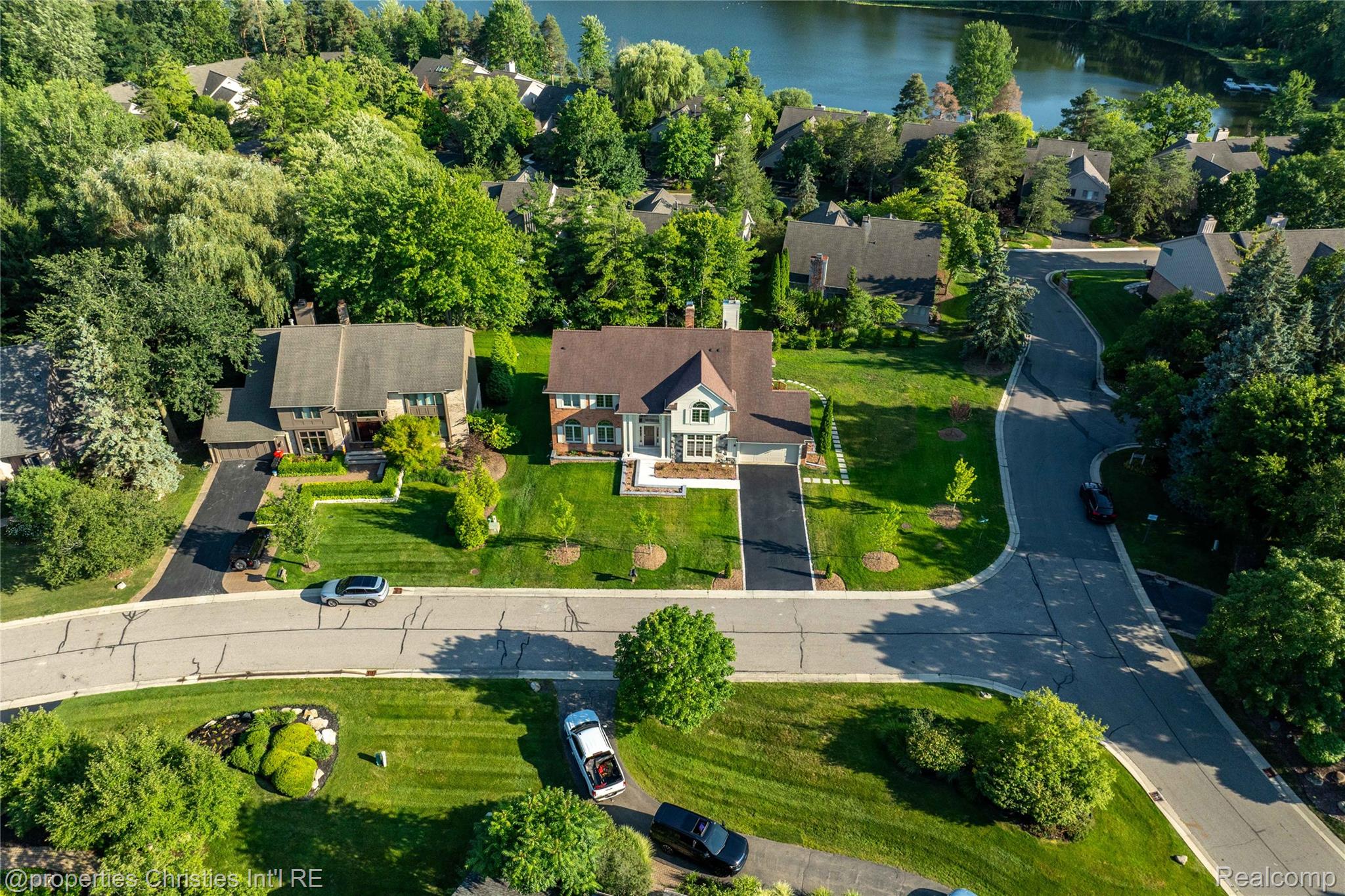 4802 Panorama Circle
