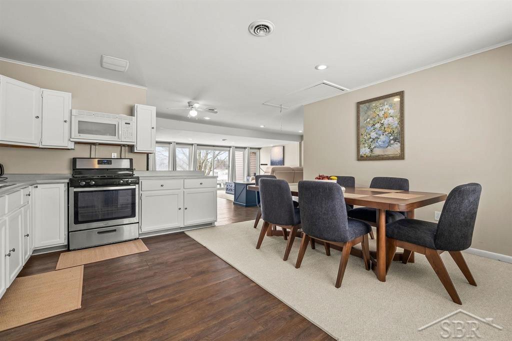 5307 Oakridge Drive