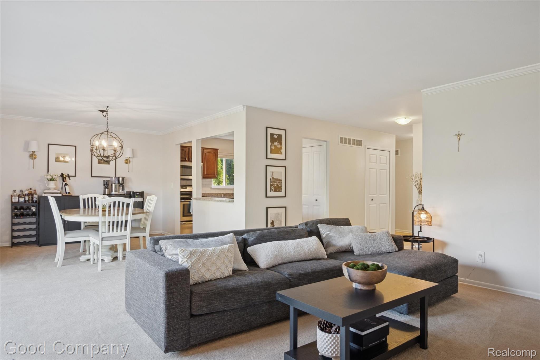 745 Randolph Street 223