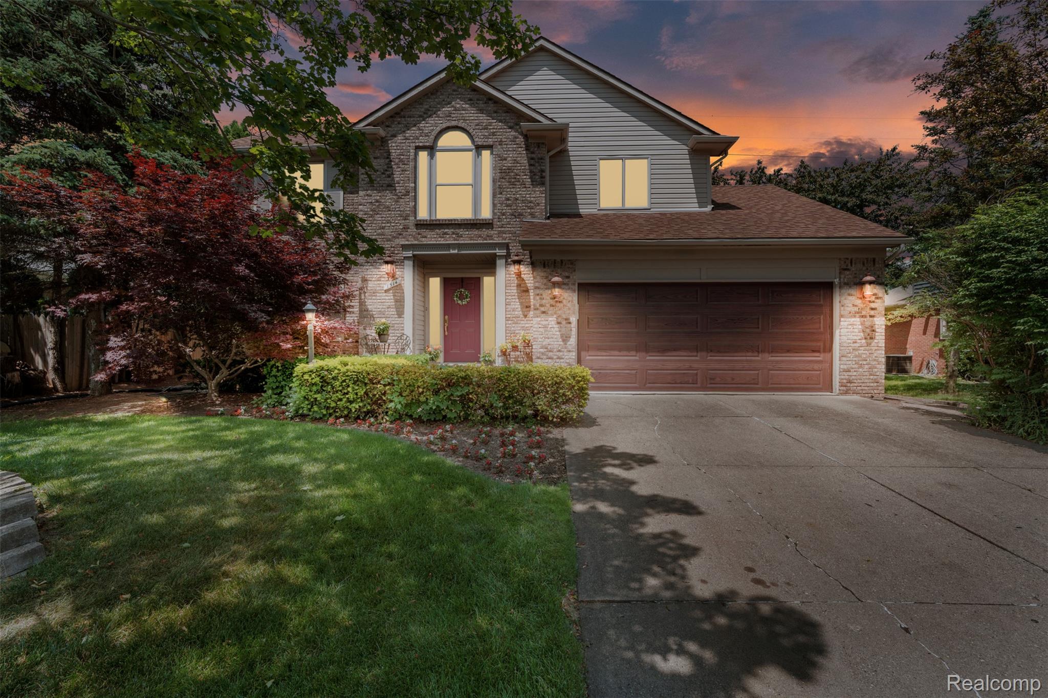 1514 PEMBROKE Drive