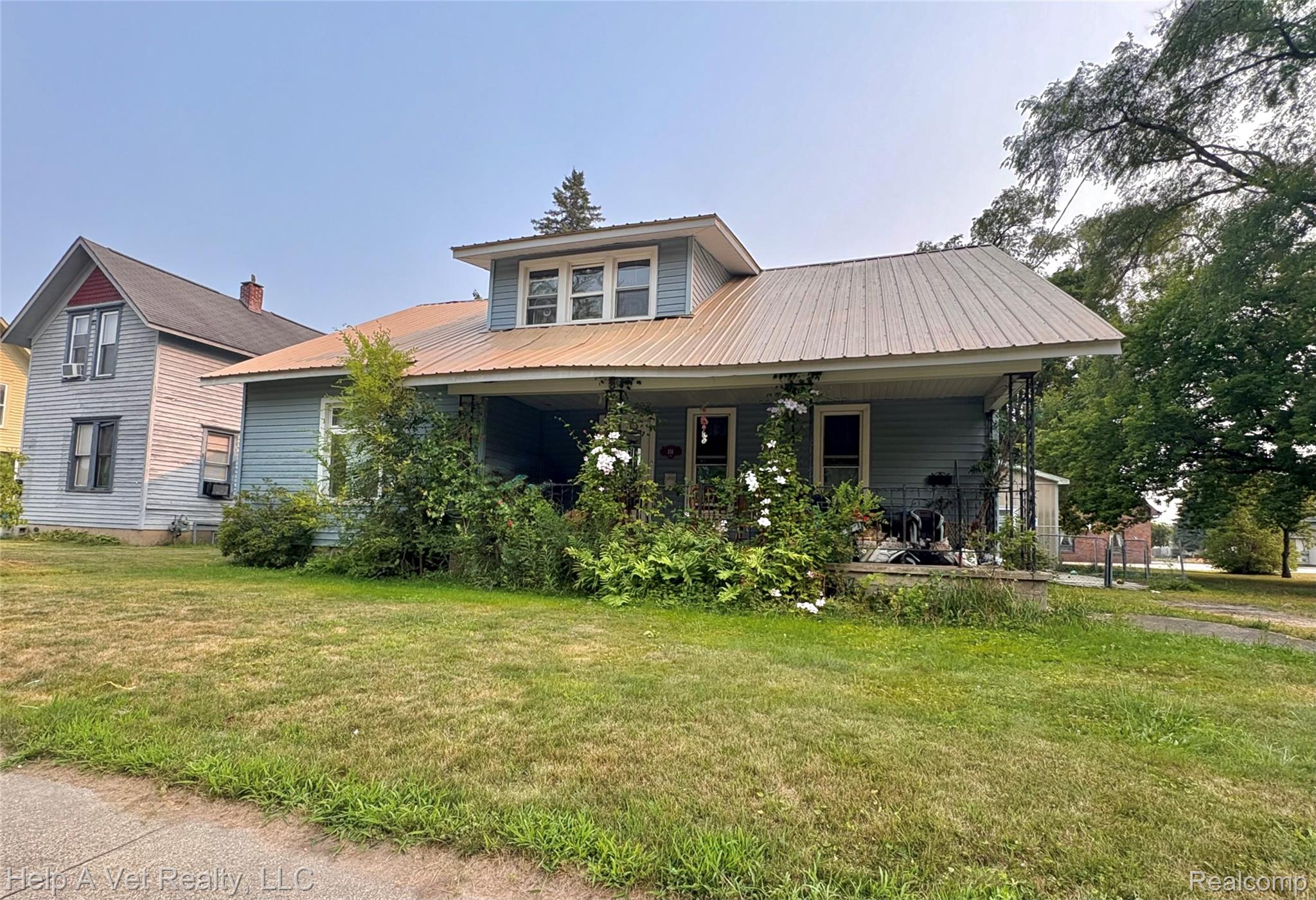 111 W Broadway Avenue