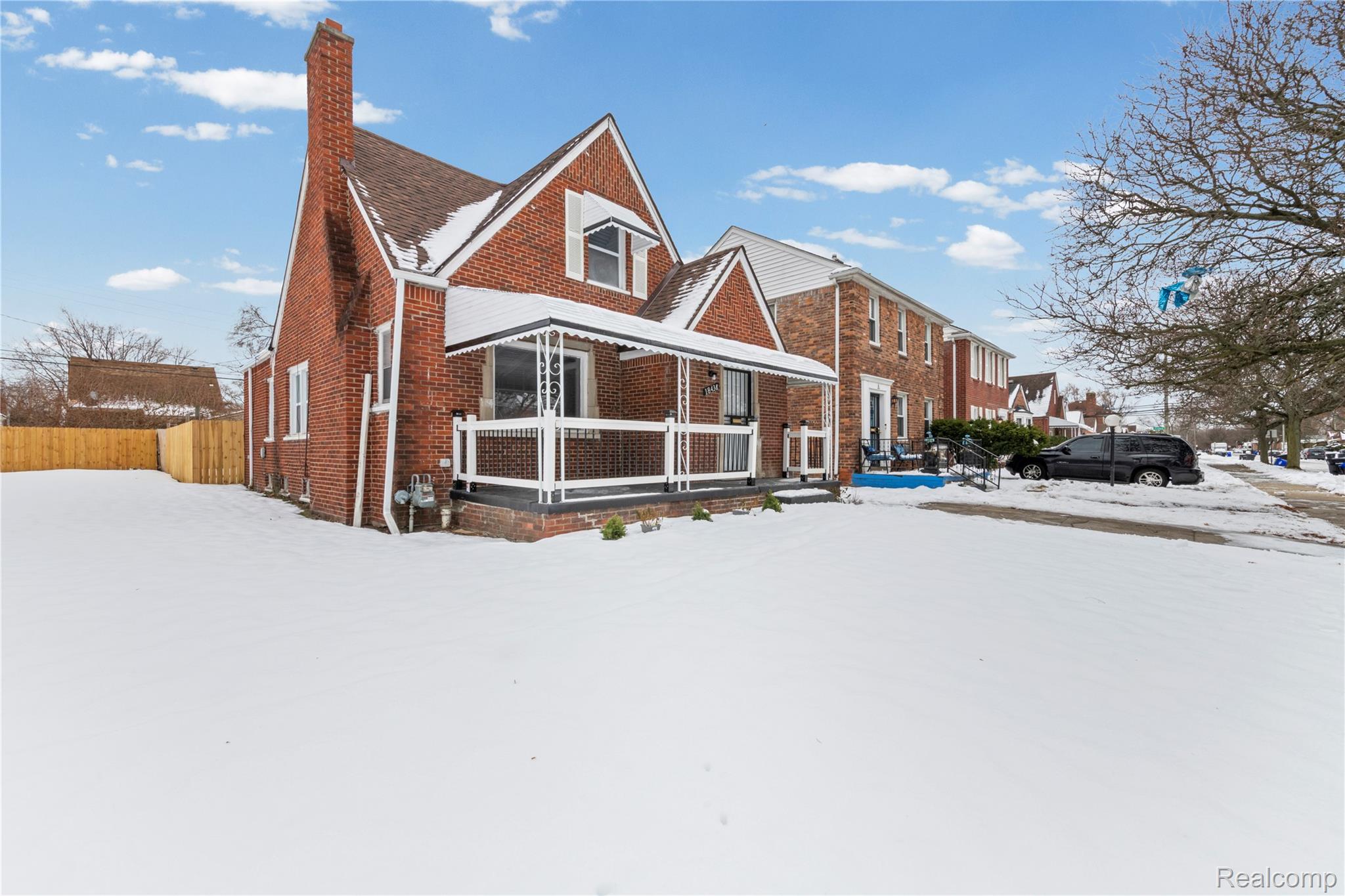 18438 Mendota Street