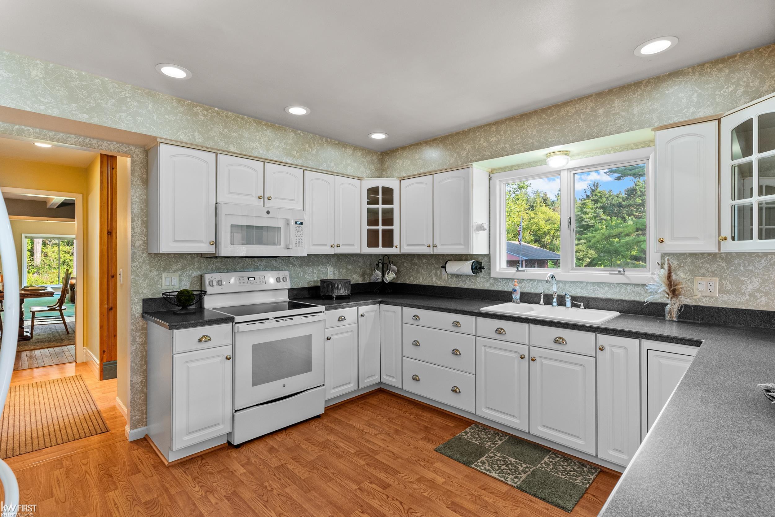 1061 Rose Center Road