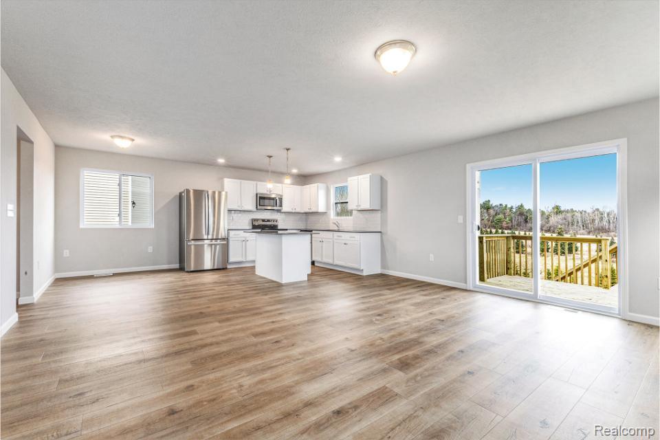 8185 Moonlight Creek Lane