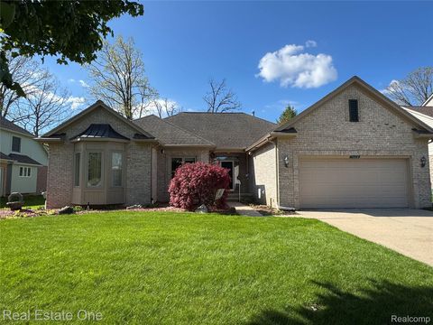Photo of 1668 S Shore Drive, Rochester Hills City, MI 48307 (MLS # 20261047016)