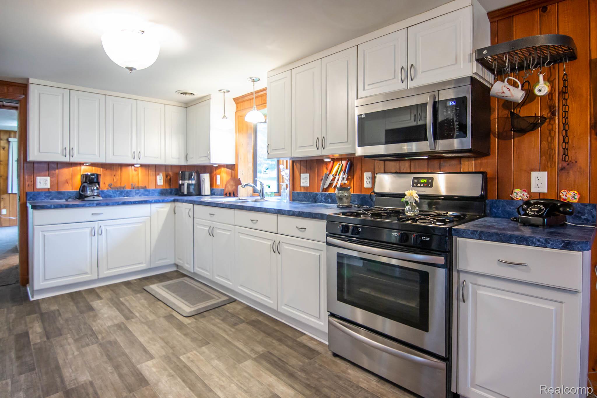 Lincoln Village, Michigan 48742, United States, 2 Bedrooms Bedrooms, ,2 BathroomsBathrooms,Residential,Pending,160127