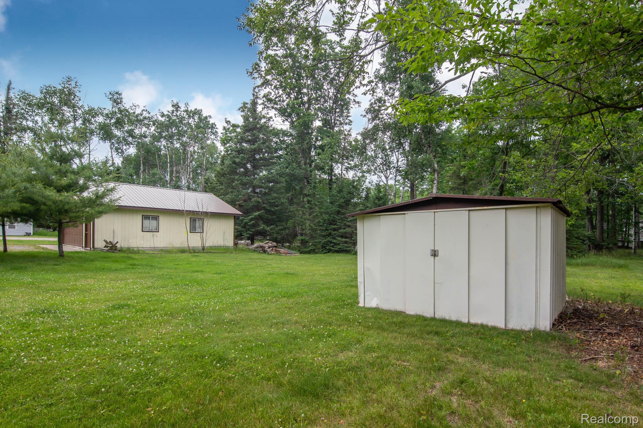 Lincoln Village, Michigan 48742, United States, 2 Bedrooms Bedrooms, ,2 BathroomsBathrooms,Residential,Pending,160127