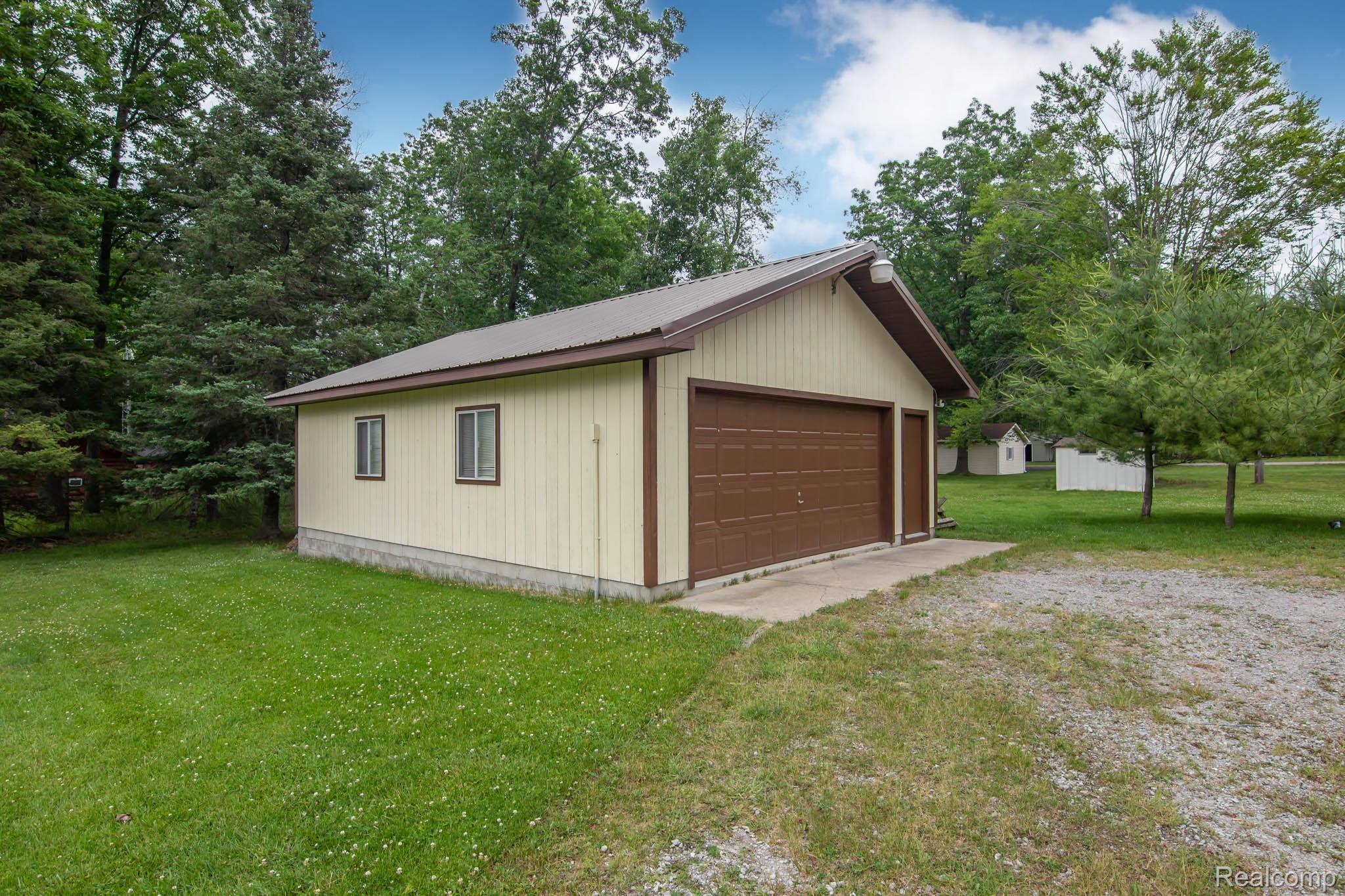 Lincoln Village, Michigan 48742, United States, 2 Bedrooms Bedrooms, ,2 BathroomsBathrooms,Residential,Pending,160127