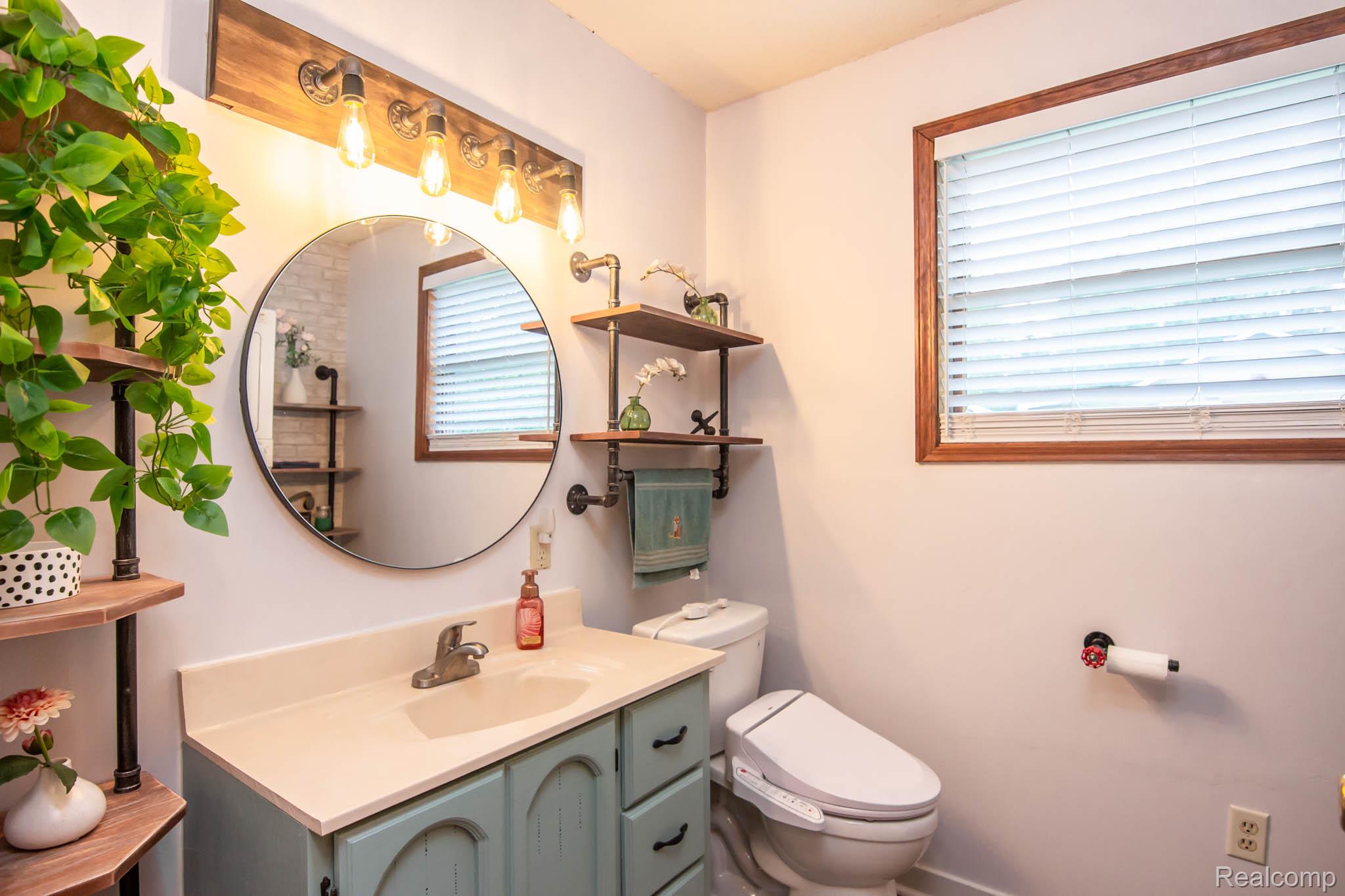 Lincoln Village, Michigan 48742, United States, 2 Bedrooms Bedrooms, ,2 BathroomsBathrooms,Residential,Pending,160127