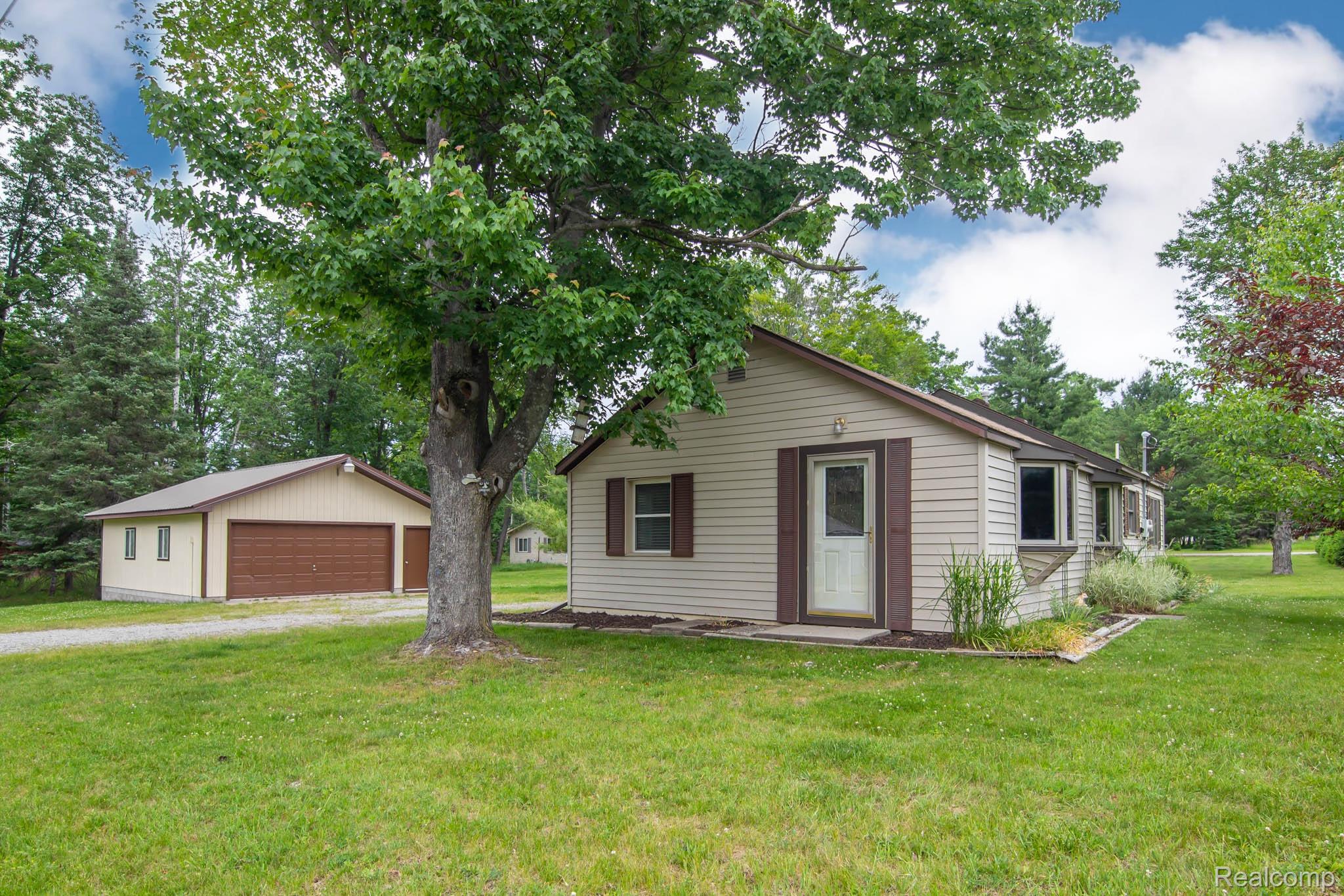 Lincoln Village, Michigan 48742, United States, 2 Bedrooms Bedrooms, ,2 BathroomsBathrooms,Residential,Pending,160127