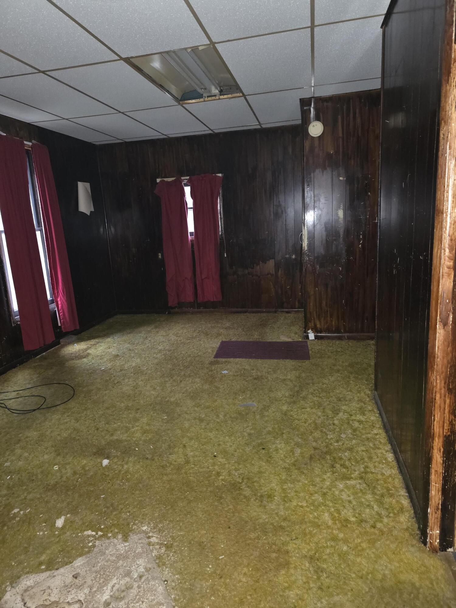 113 W Walnut Street