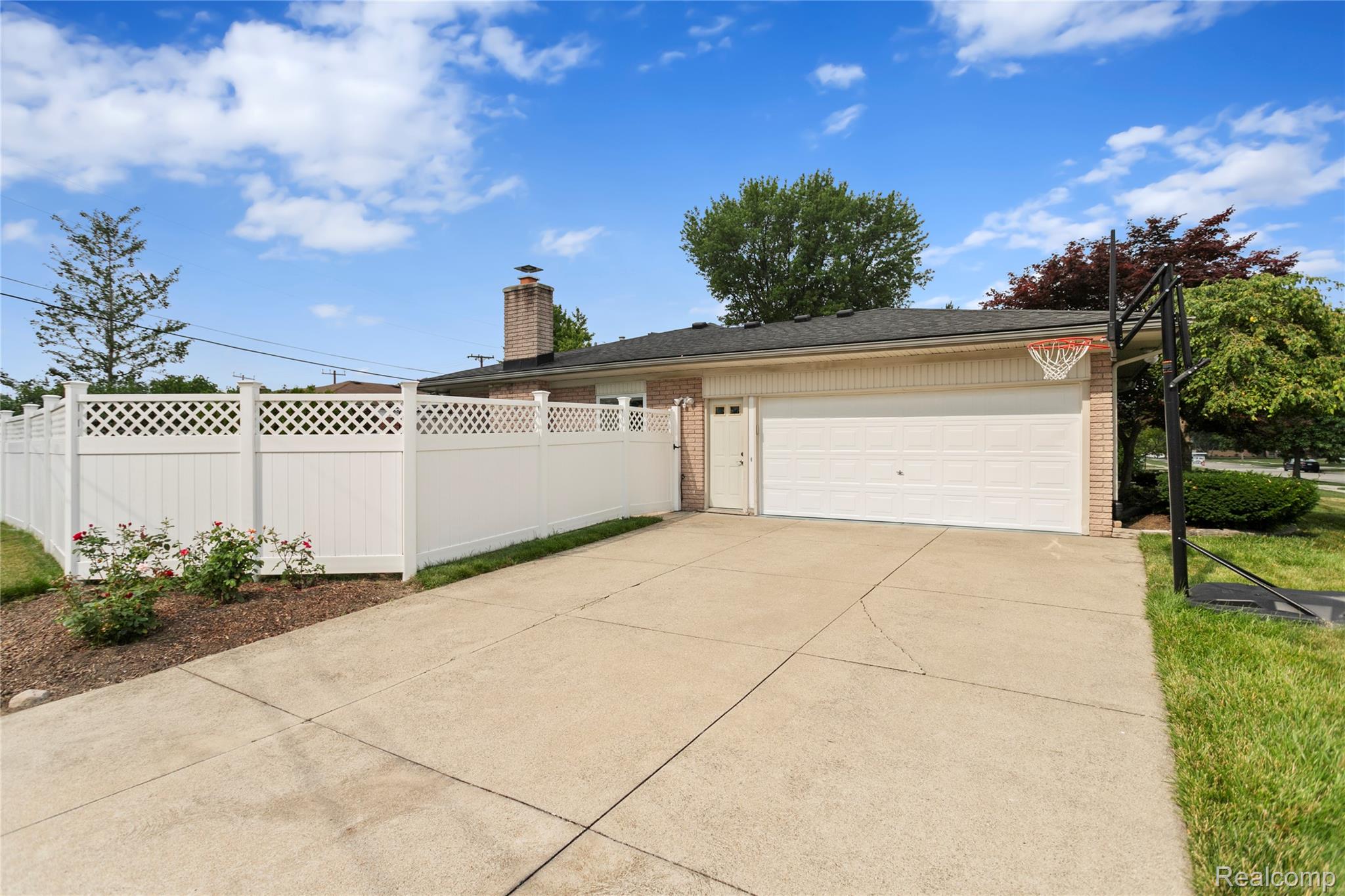 13842 Collins Drive