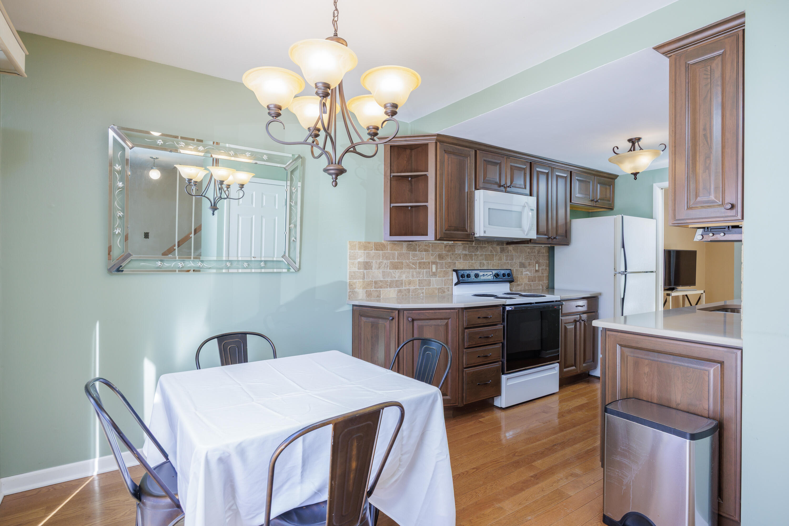 1472 Oakbrook East Drive