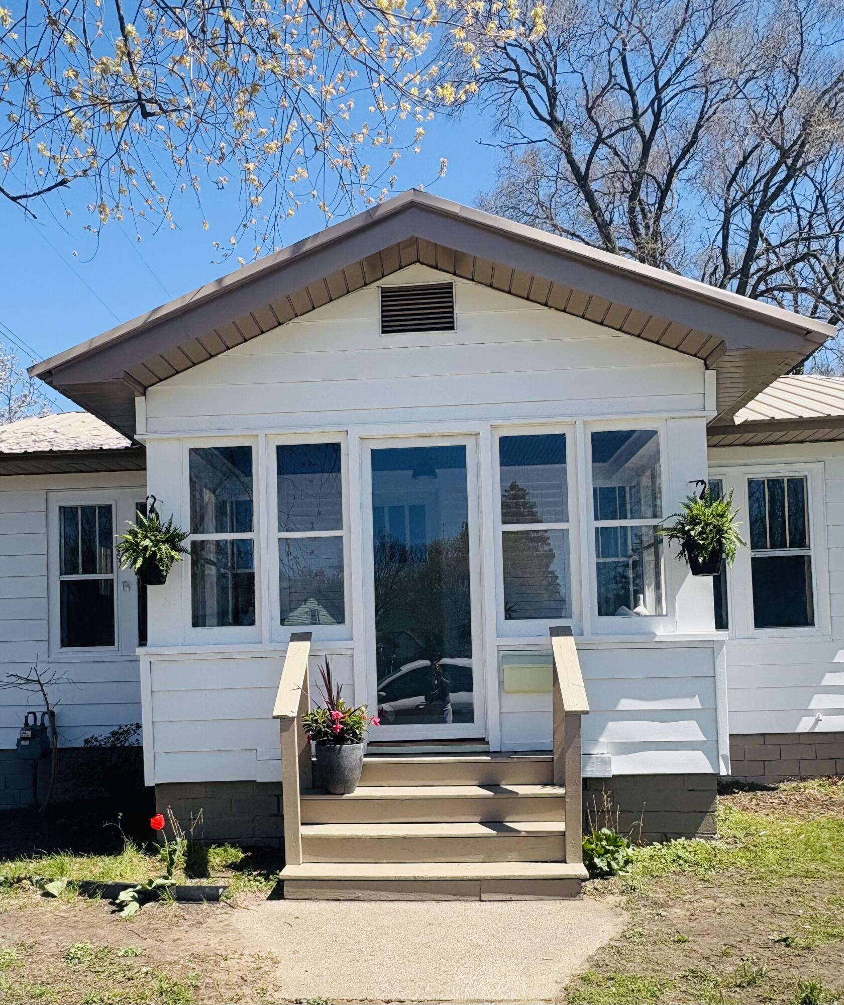 2208 Torrent Street