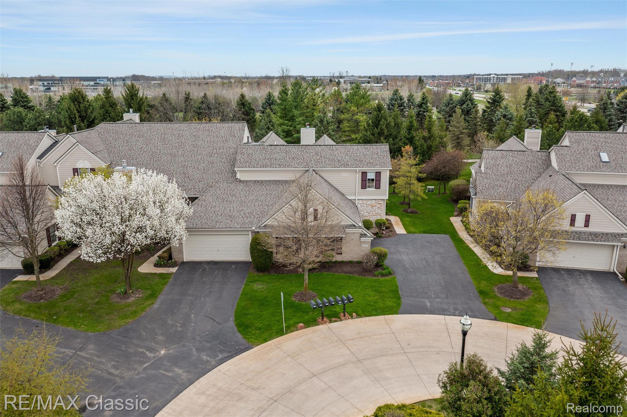 16576 Lyonhurst Circle