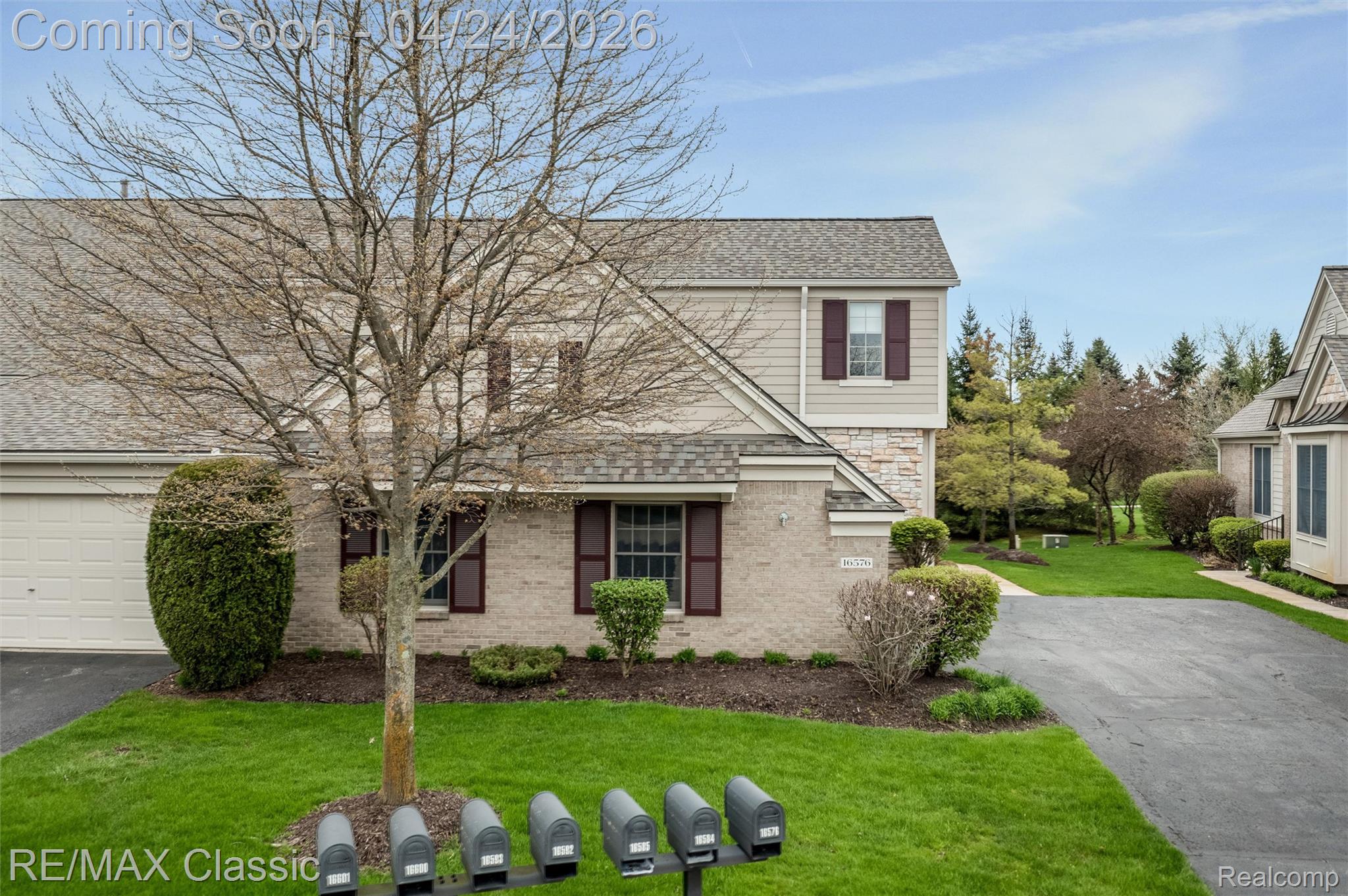 16576 Lyonhurst Circle
