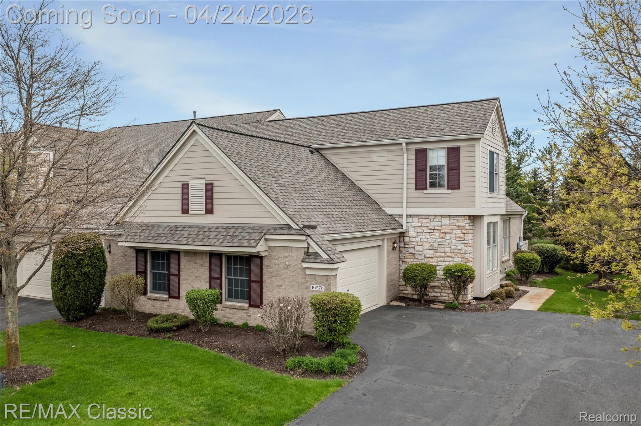 16576 Lyonhurst Circle