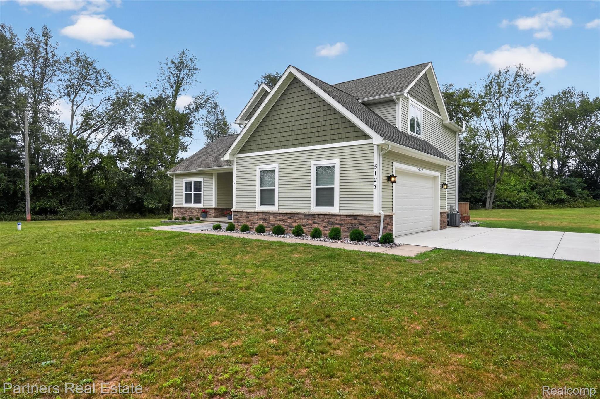 5127 Clyde Road