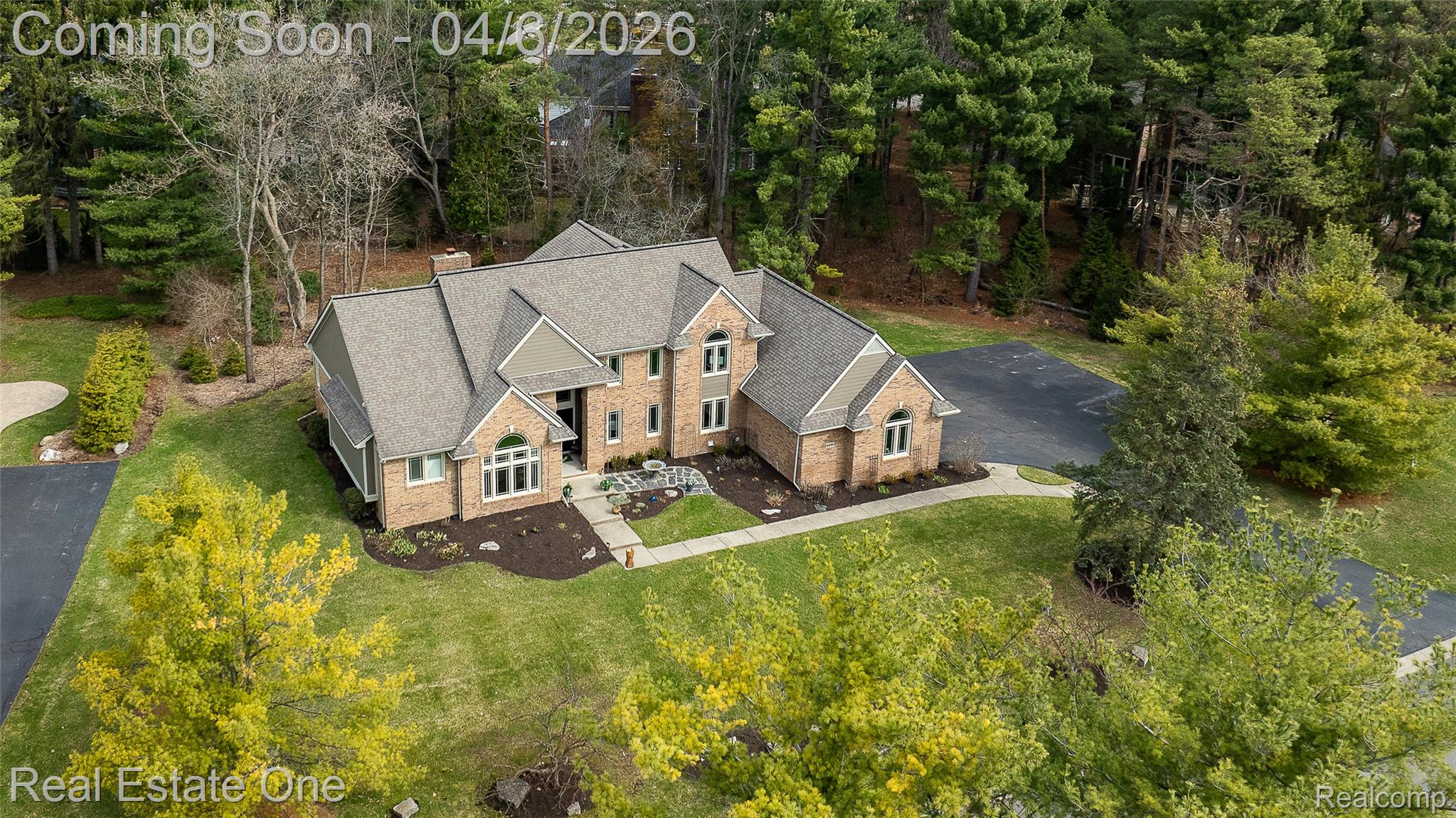 5350 Hidden Pines Drive