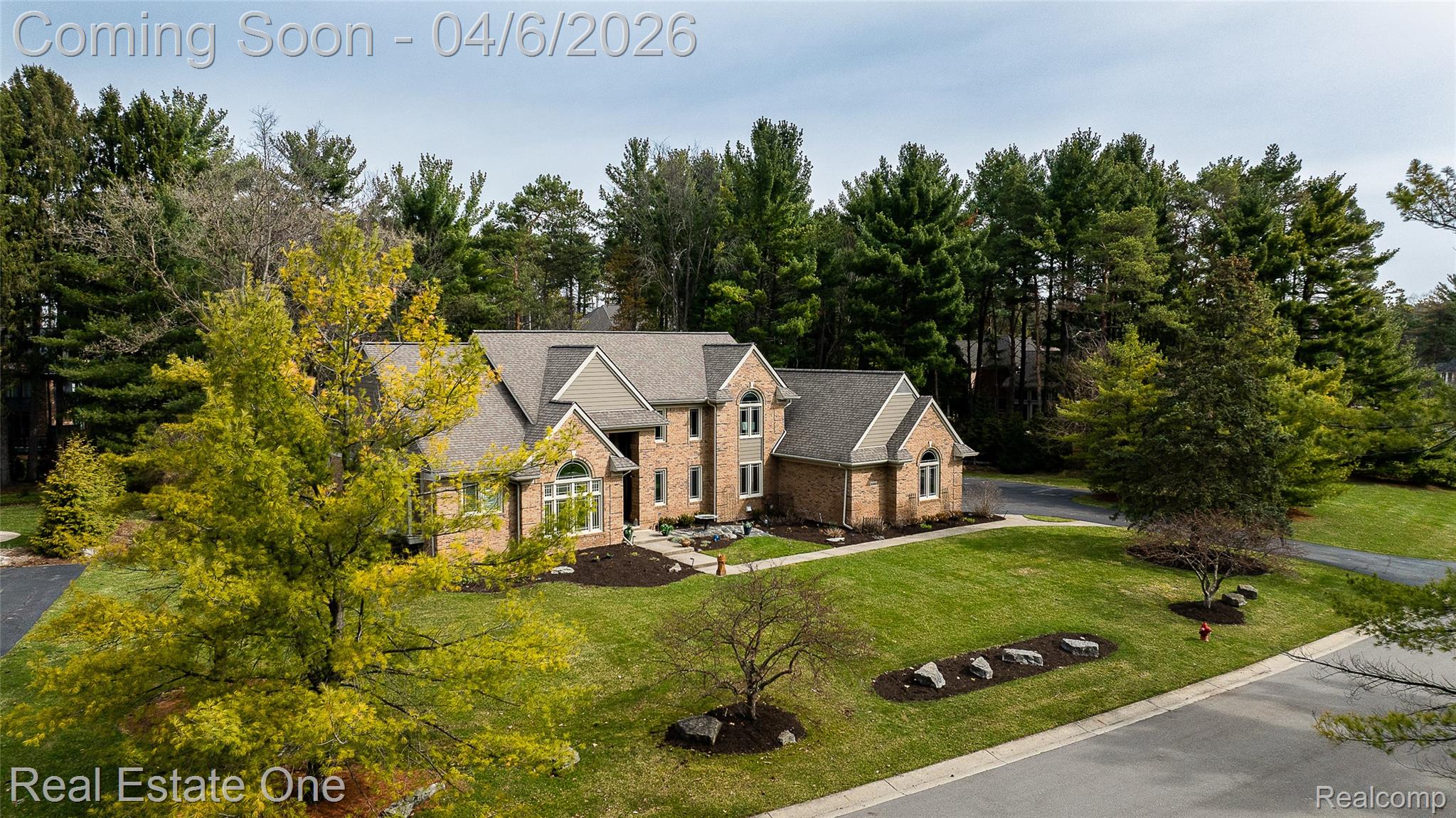 5350 Hidden Pines Drive