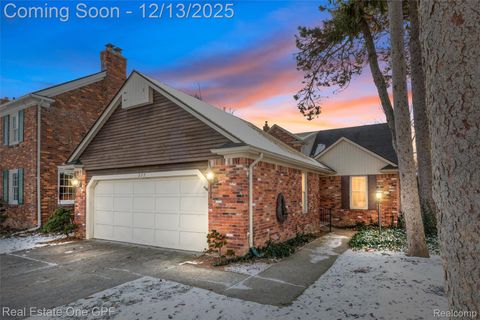 277 Kenwood Court Grosse Pointe Farms City MI 48236