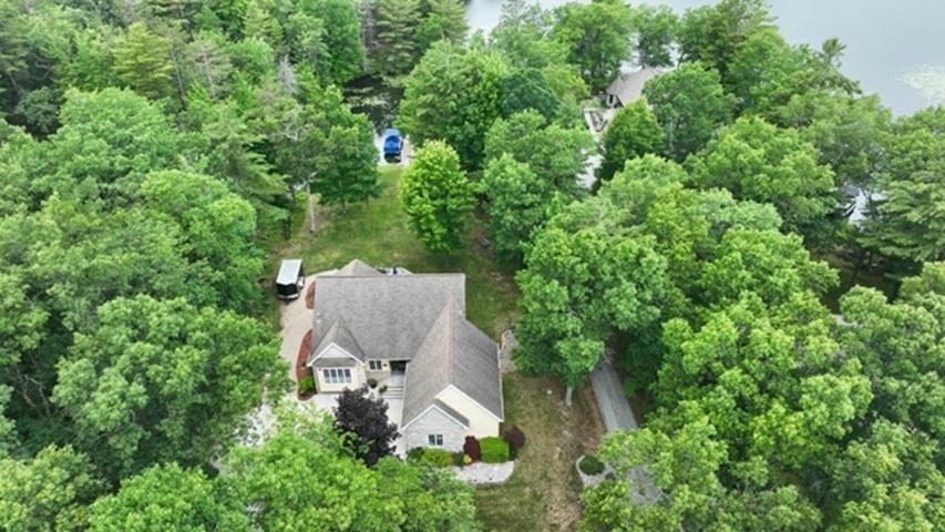 7021 Lakewood Drive
