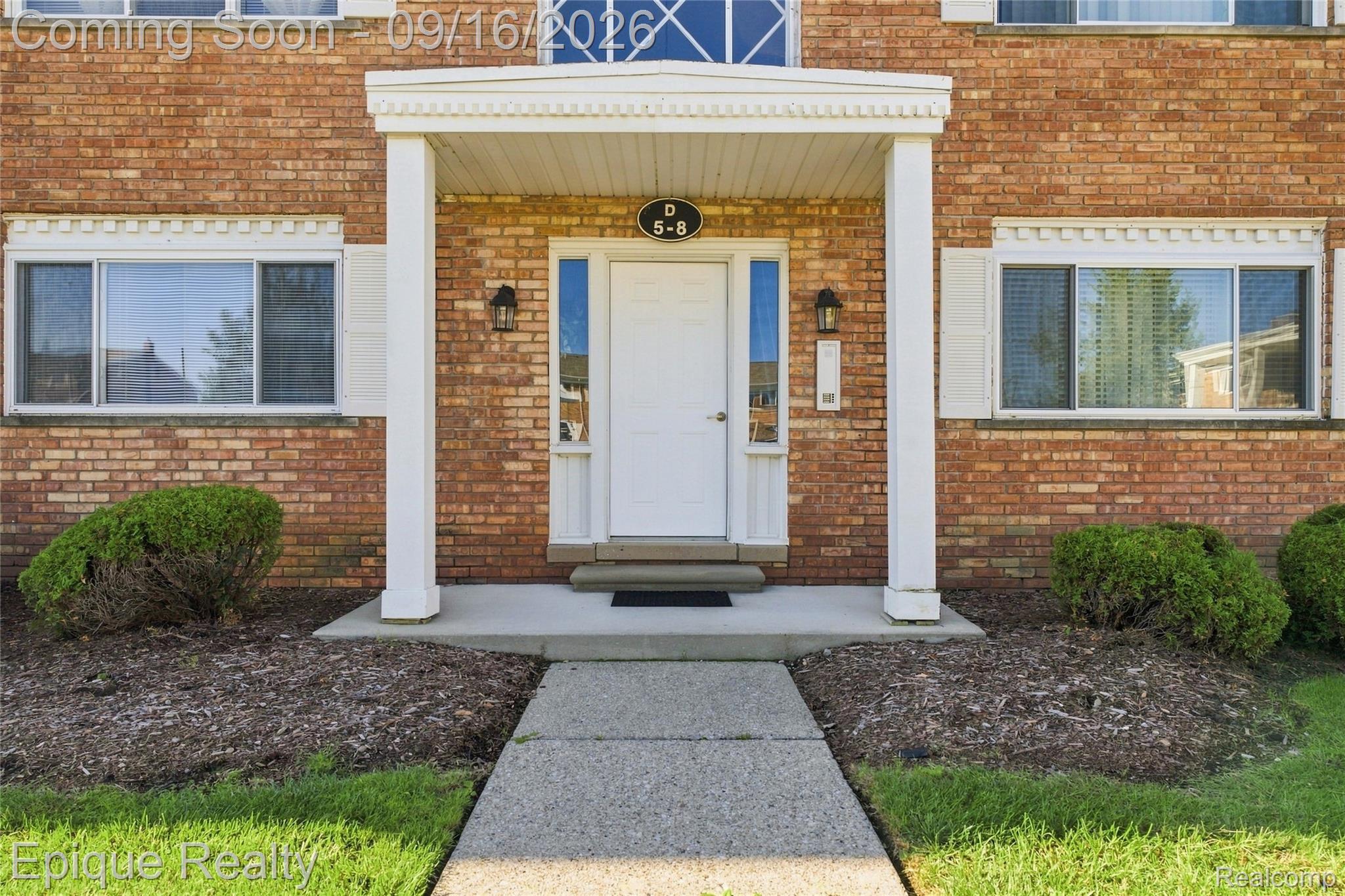801 W Long Lake Road 7