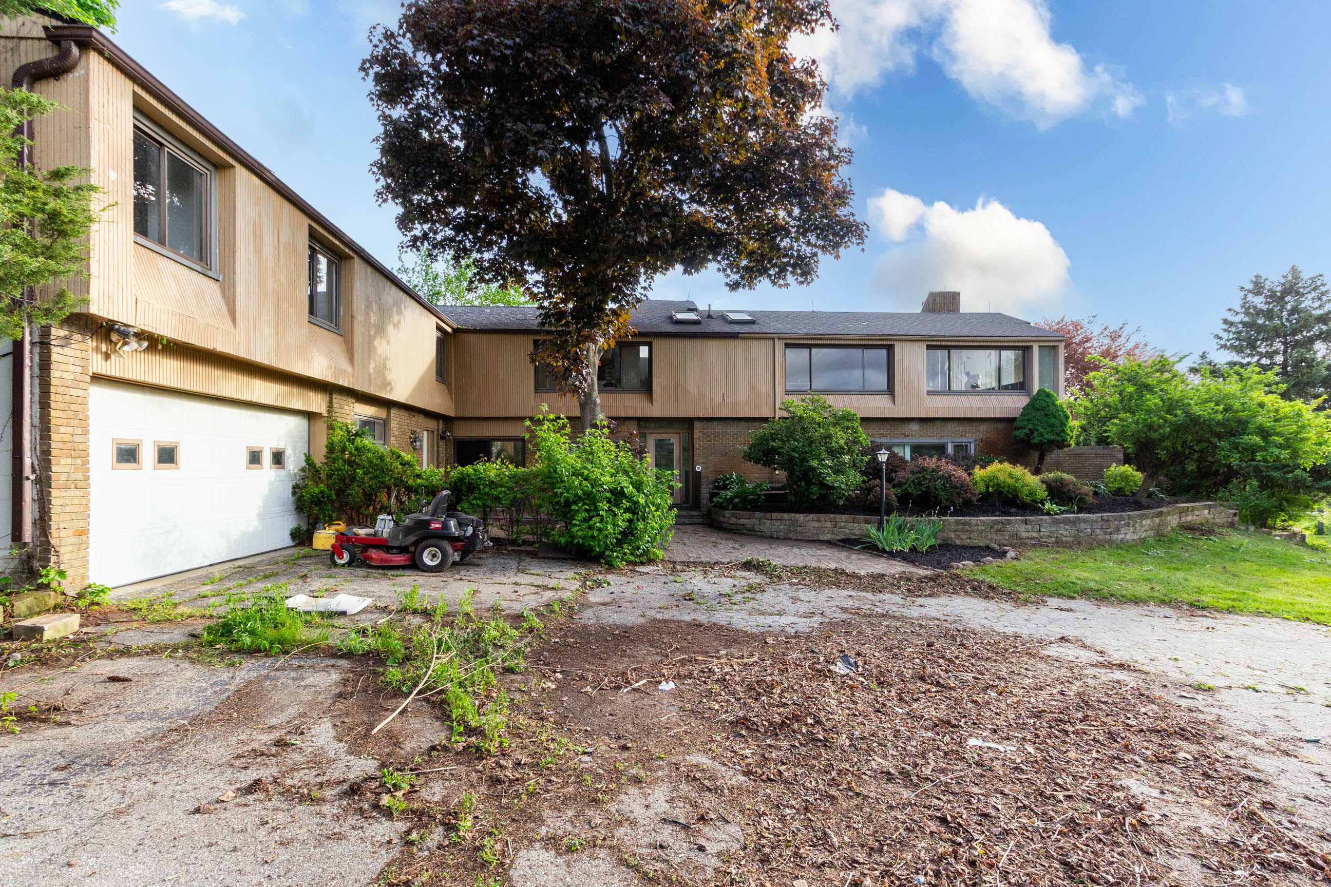 4554 MYSTIC HILLS Circle