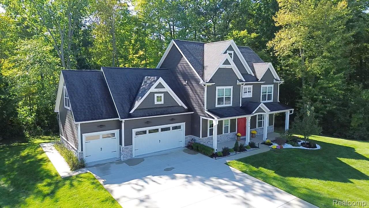 1014 Woods Edge Drive