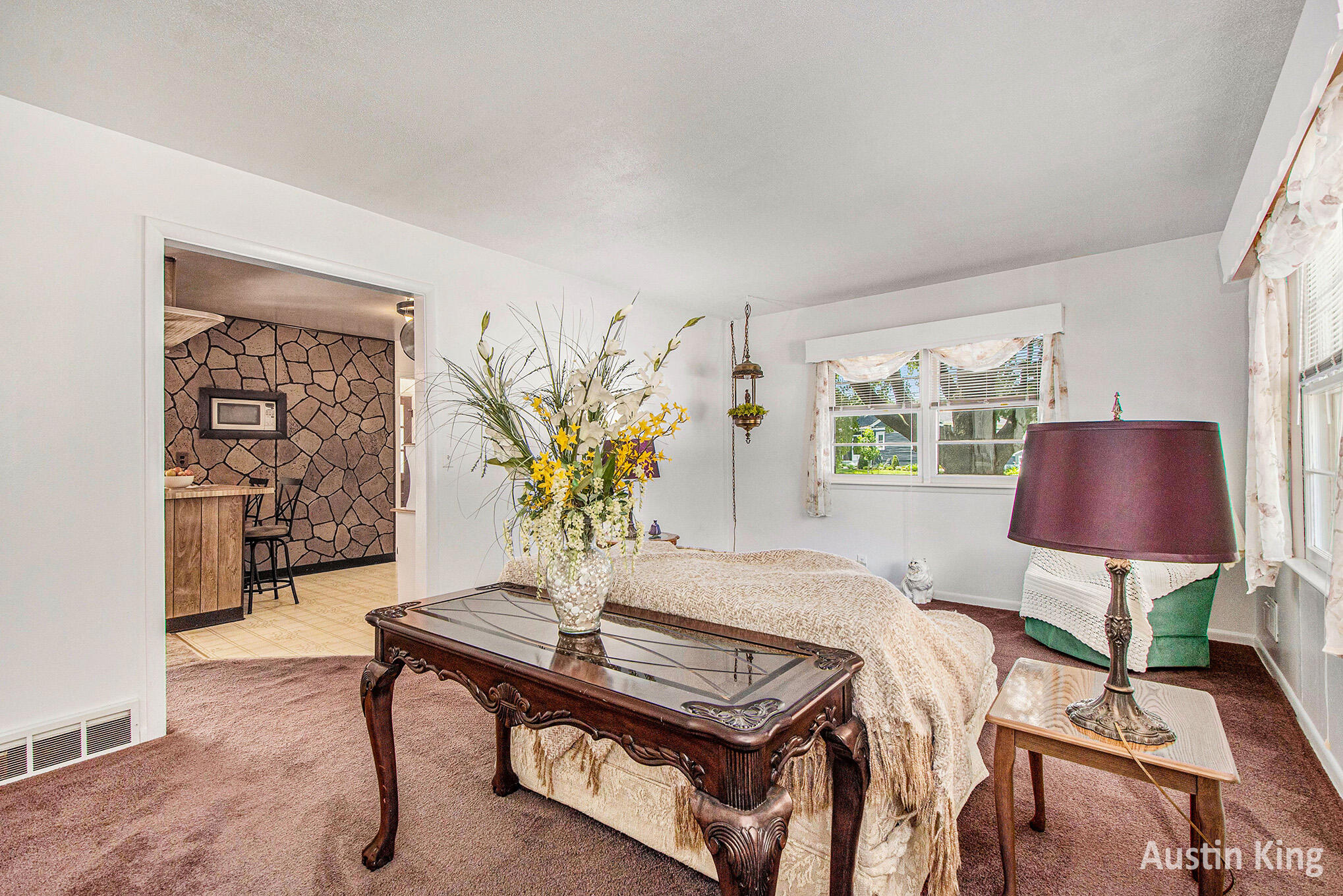 Grand Rapids City, Michigan 49504, United States, 2 Bedrooms Bedrooms, ,1 BathroomBathrooms,Residential,Pending,157977