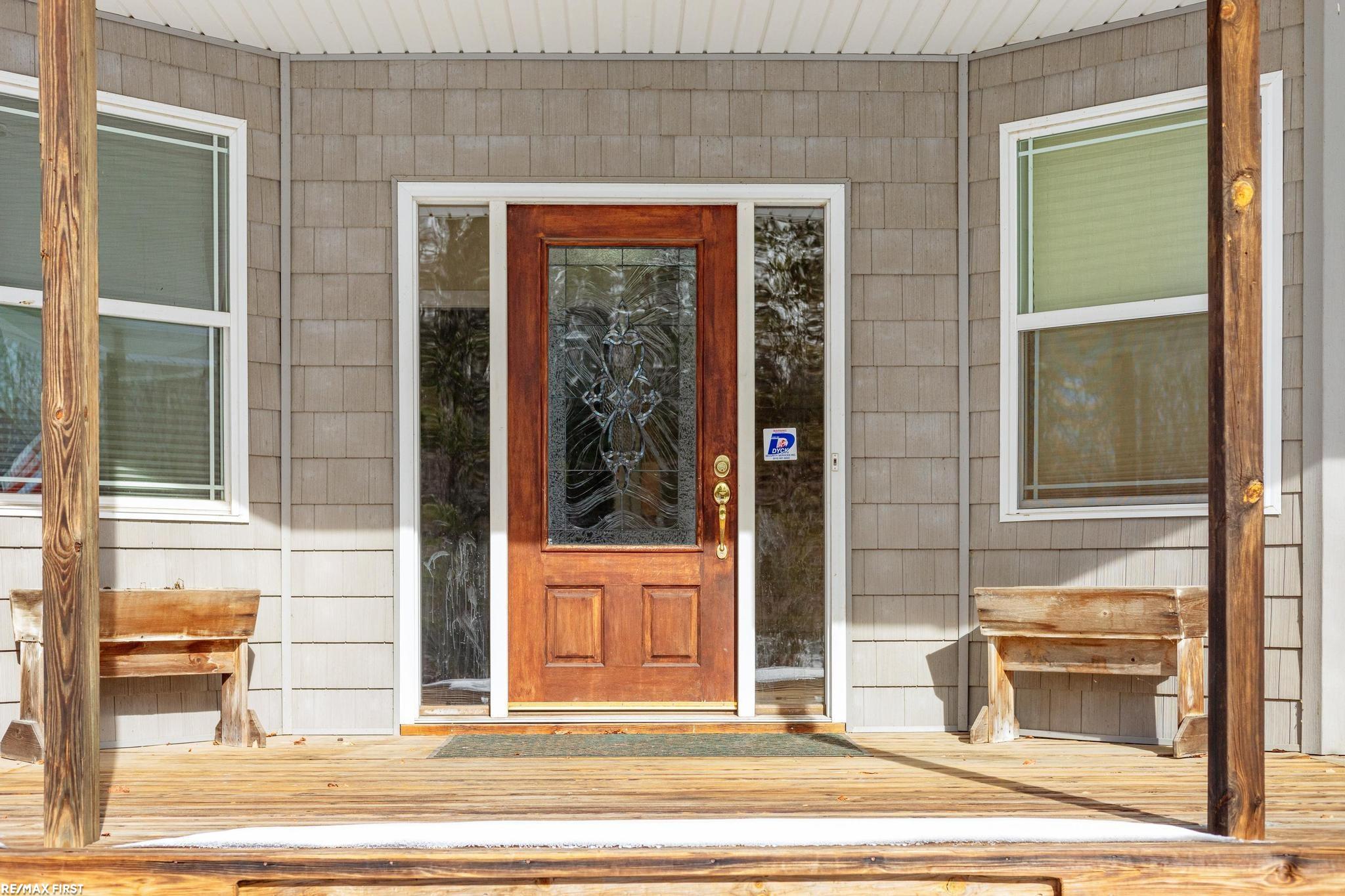 6776 Ravenswood Road