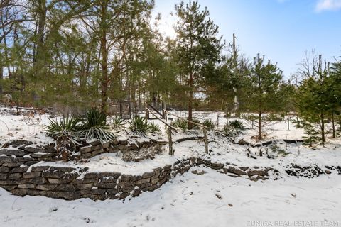 listing image 42