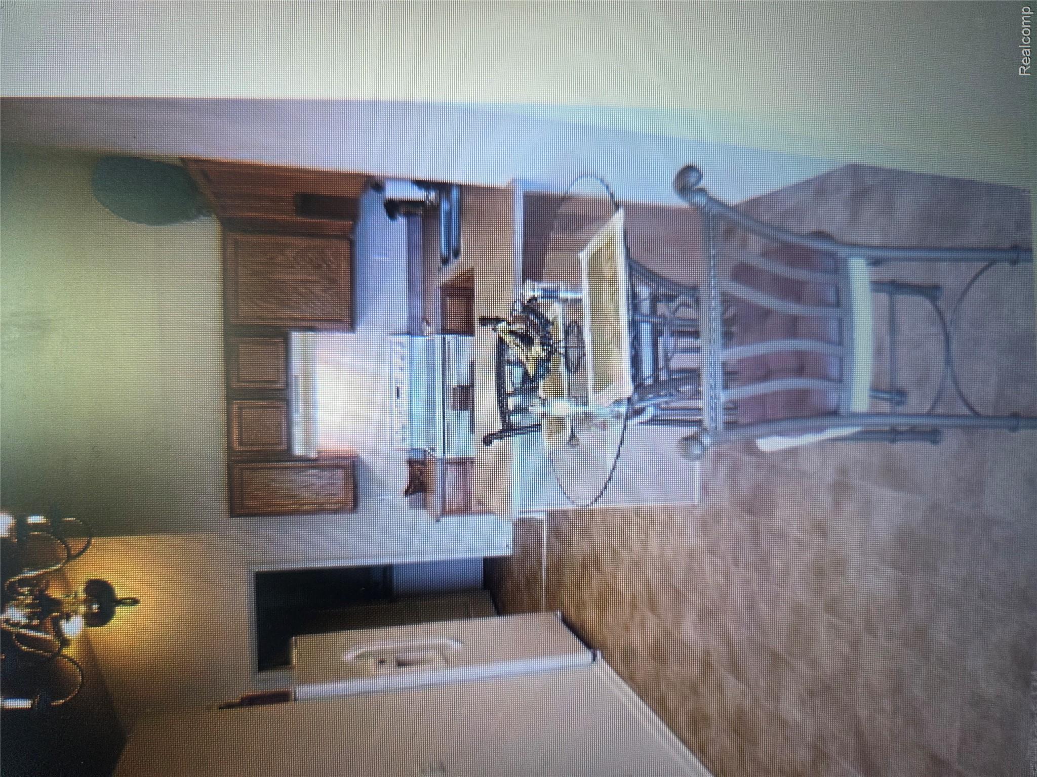 1900 Player Circle E