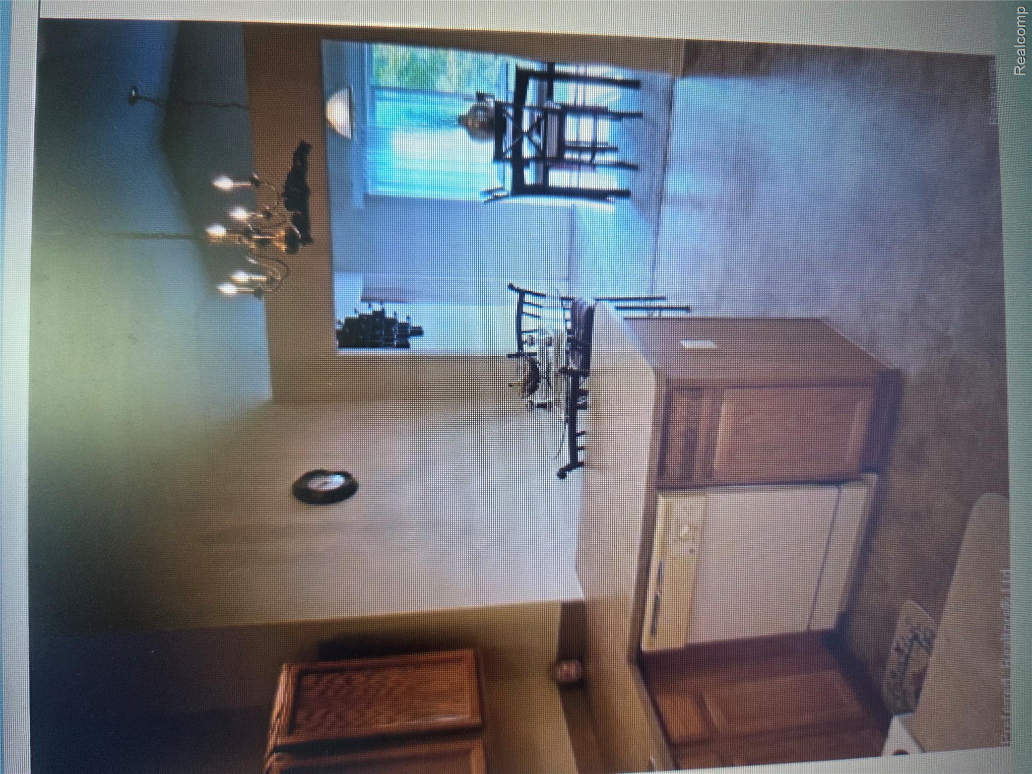 1900 Player Circle E