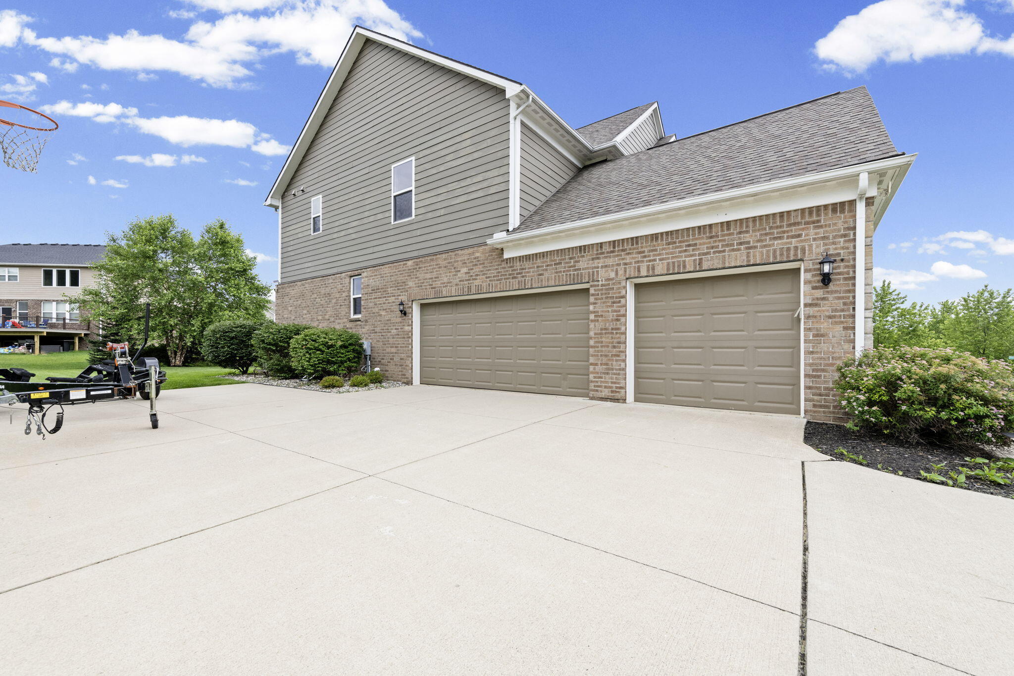 5887 Strawberry Circle