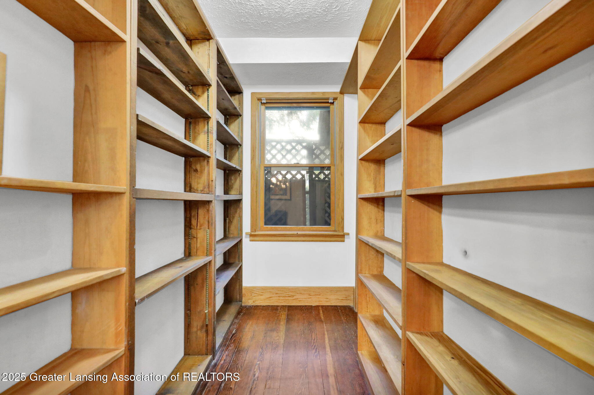 East Lansing City, Michigan 48823, United States, 3 Bedrooms Bedrooms, ,2 BathroomsBathrooms,Residential,Active,181202