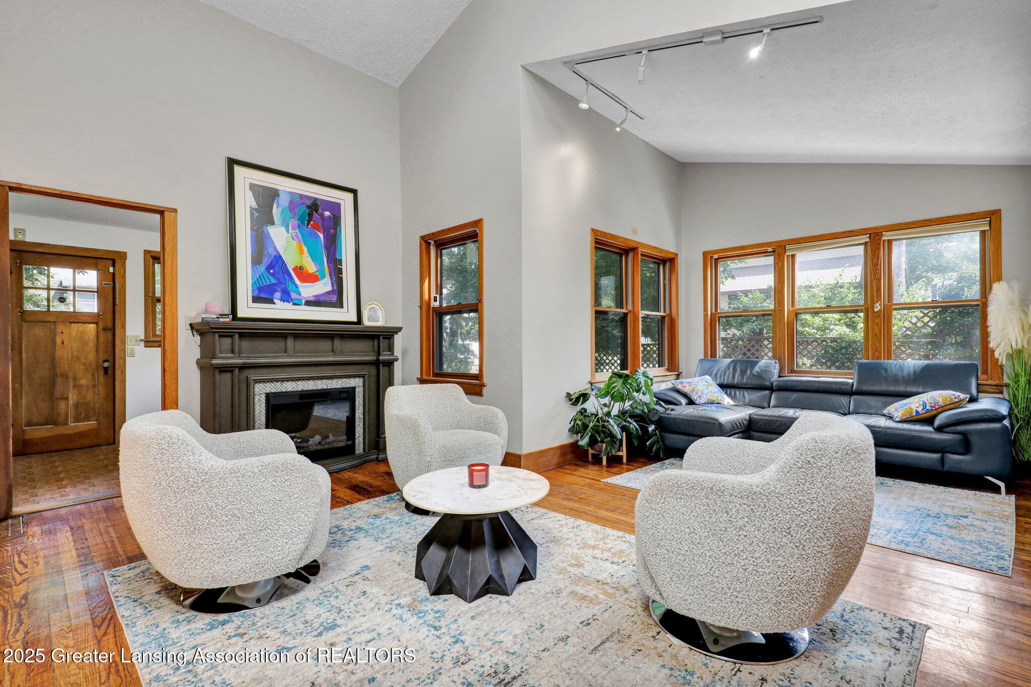 East Lansing City, Michigan 48823, United States, 3 Bedrooms Bedrooms, ,2 BathroomsBathrooms,Residential,Active,181202